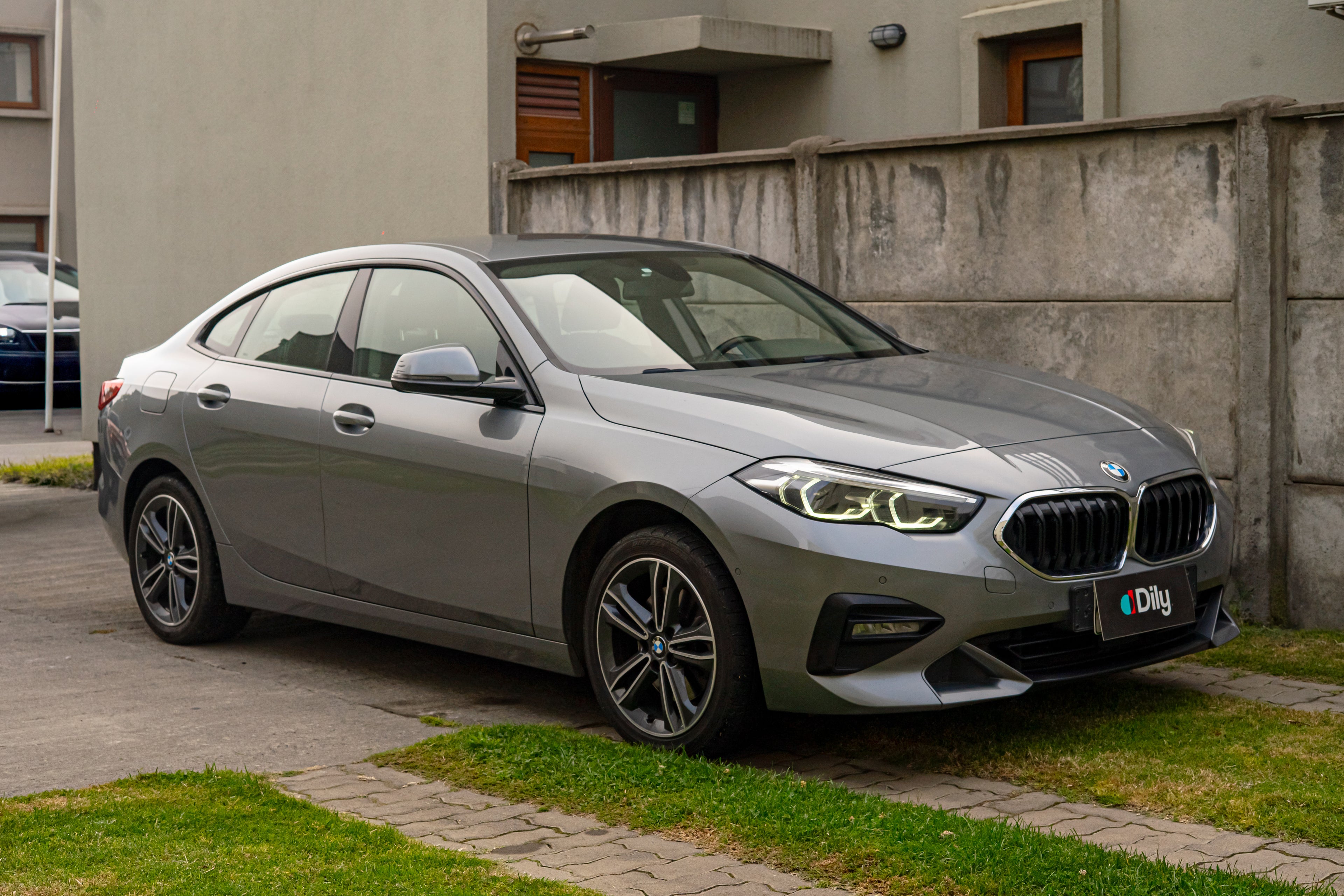 2023 | BMW 218i