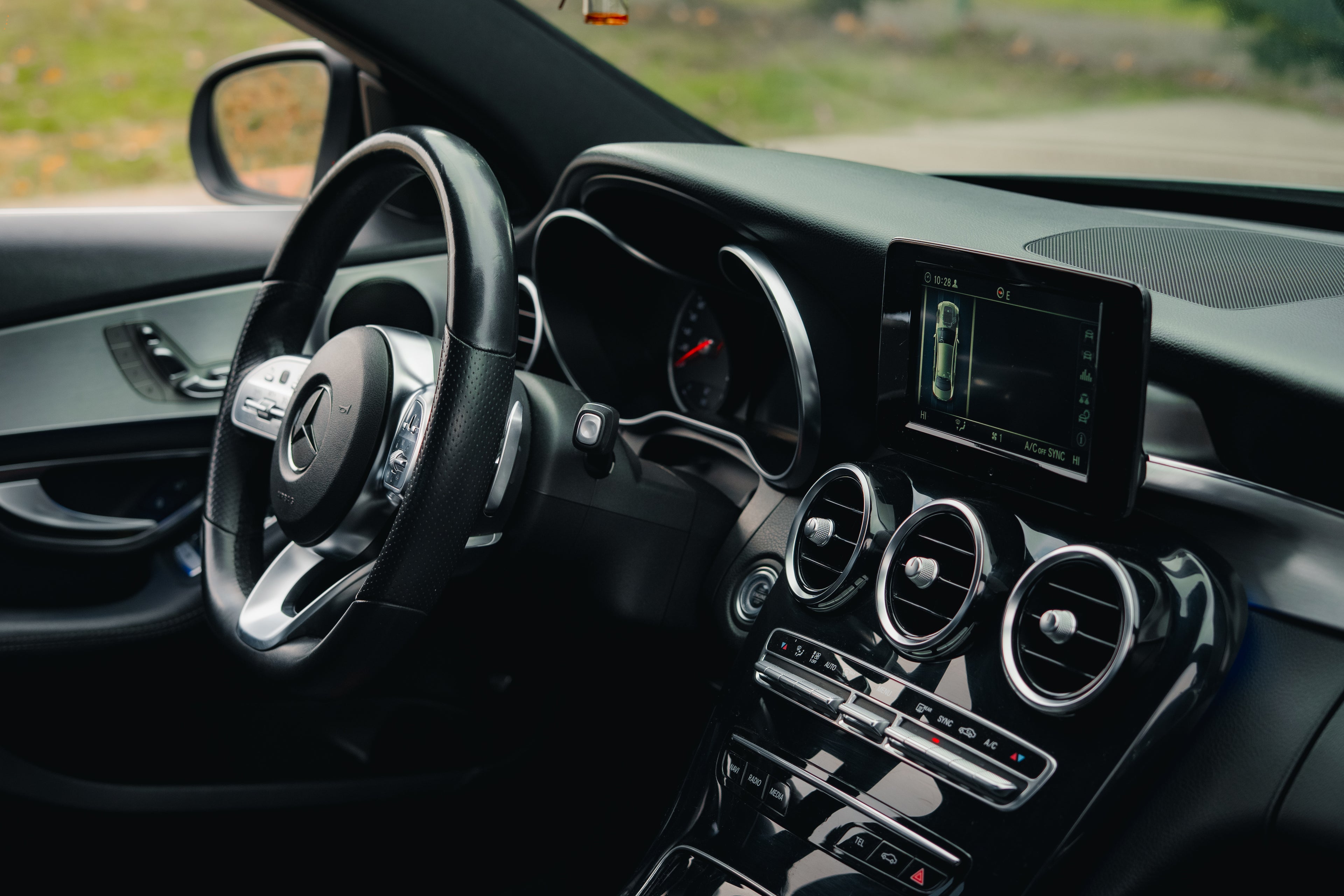 2019 | Mercedes-Benz C300