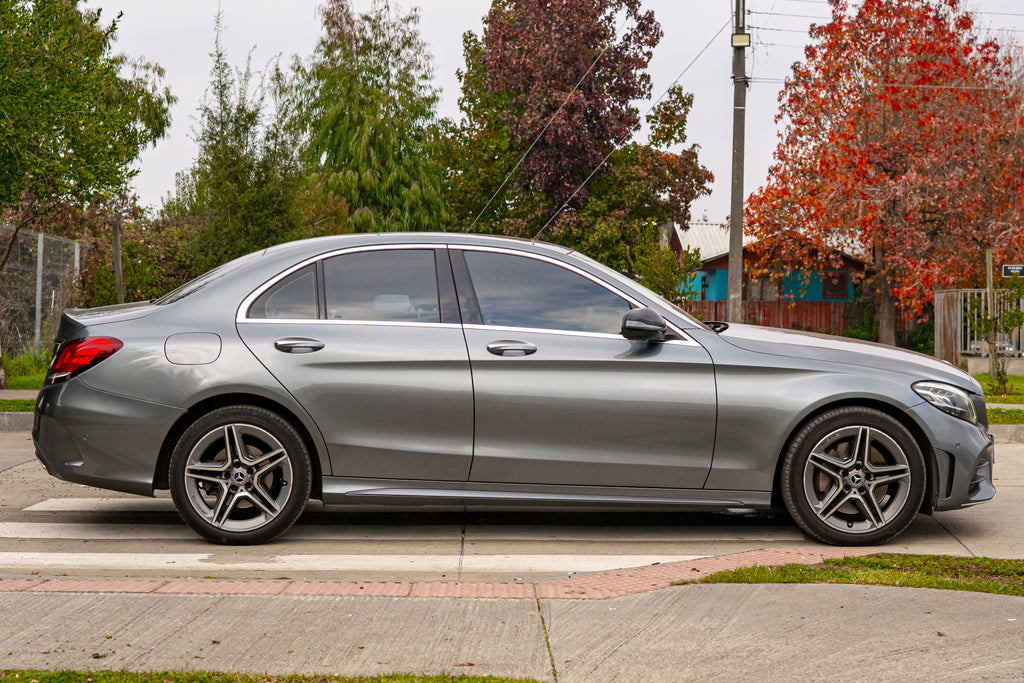 2019 | Mercedes-Benz C300
