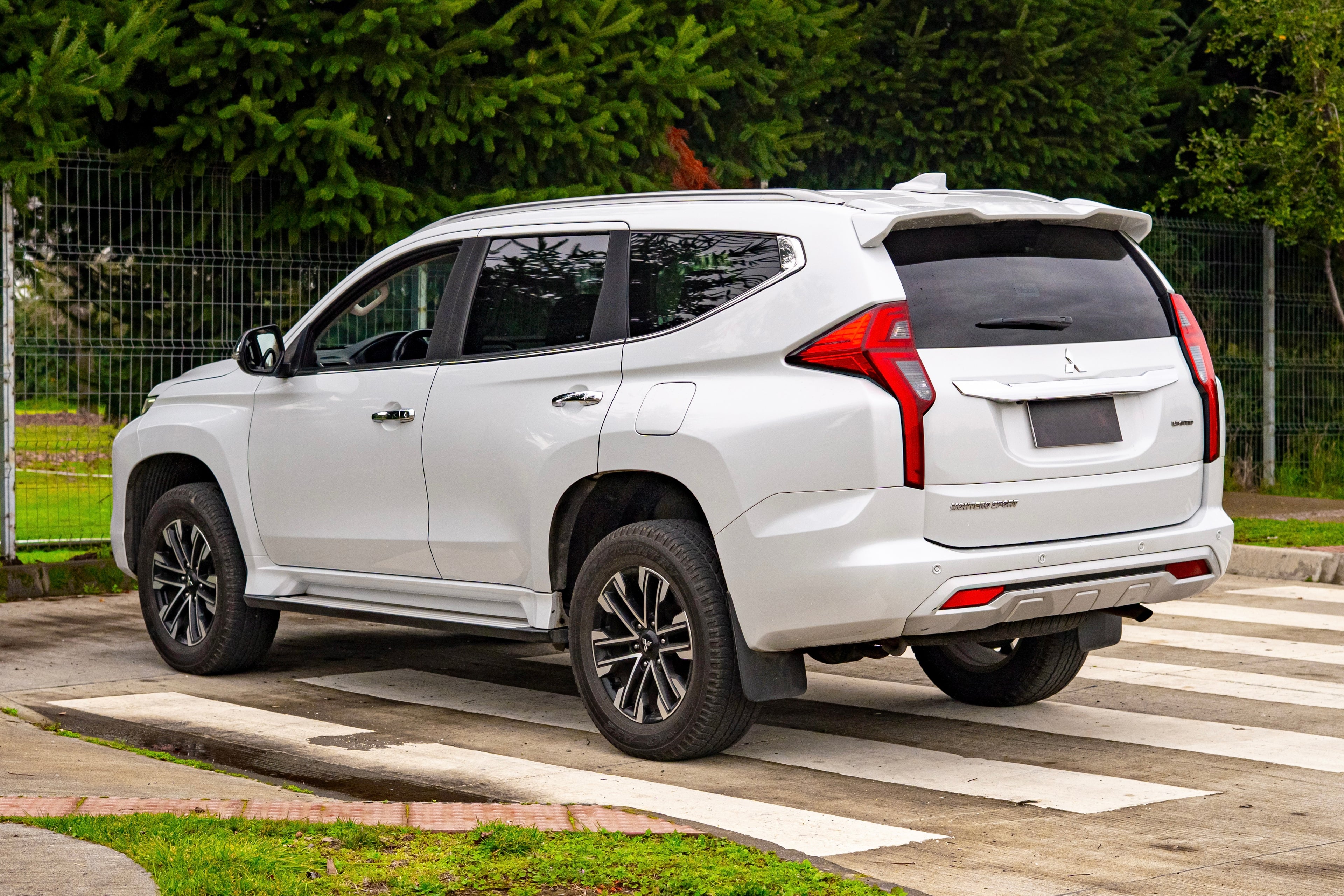 2024 | Mitsubishi Montero Limited