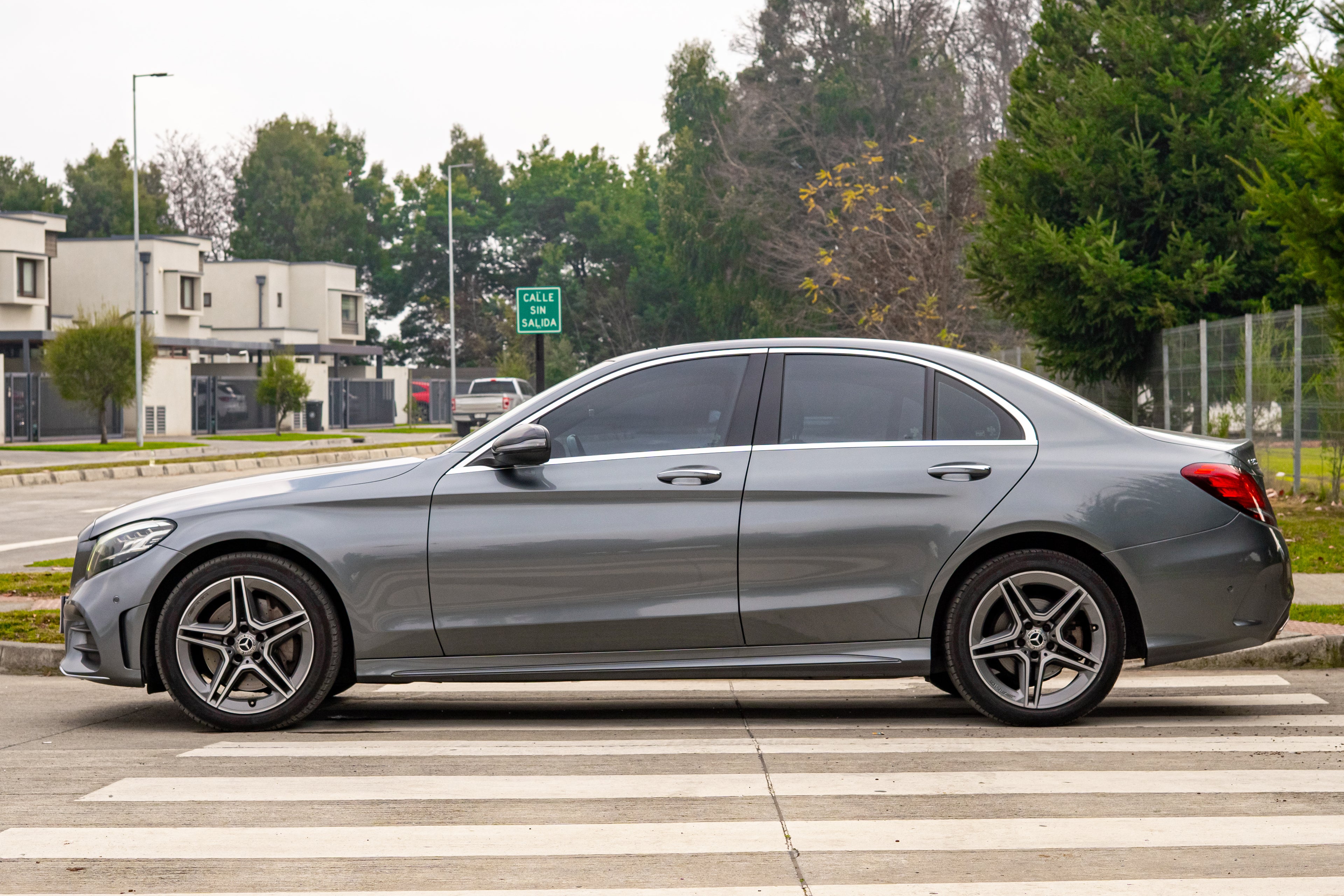 2019 | Mercedes-Benz C300